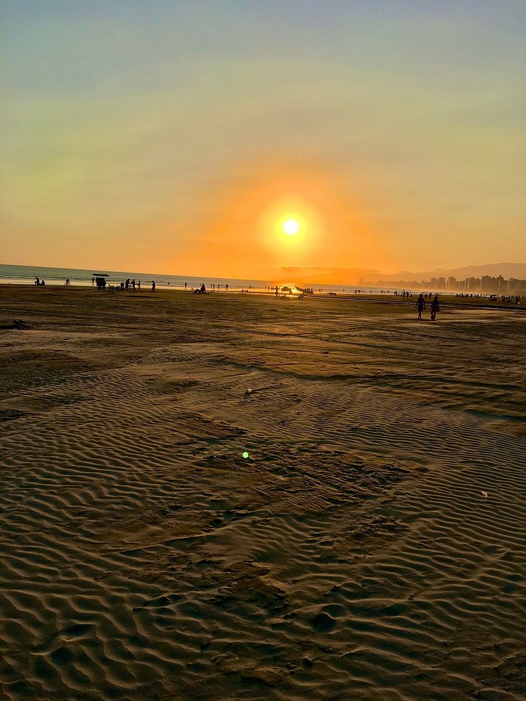 Pé na areia praia da Guilhermina II